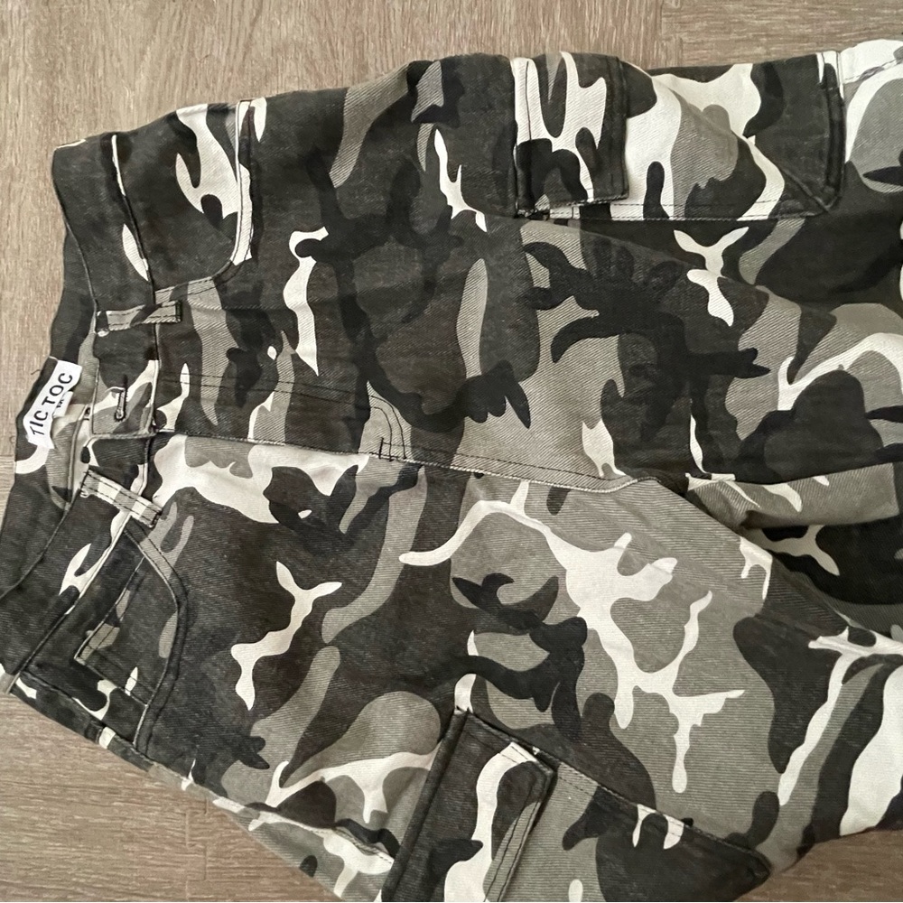 Camo pants